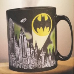 Batman - Color Change Gotham Bat-Signal Mug